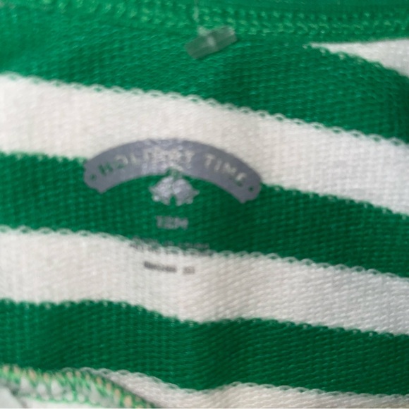 ⭐️ 12 Months Holiday Time Baby Boys One Piece⭐️ - Picture 2 of 2